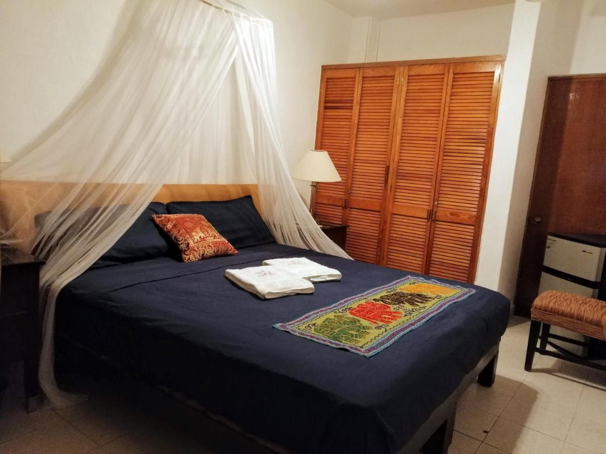 Casa Adriana VIP Backpackers Vandrarhem Puerto Vallarta Exteriör bild