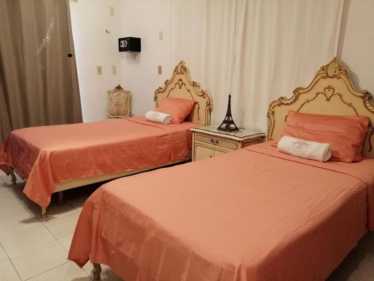 Casa Adriana VIP Backpackers Vandrarhem Puerto Vallarta Exteriör bild