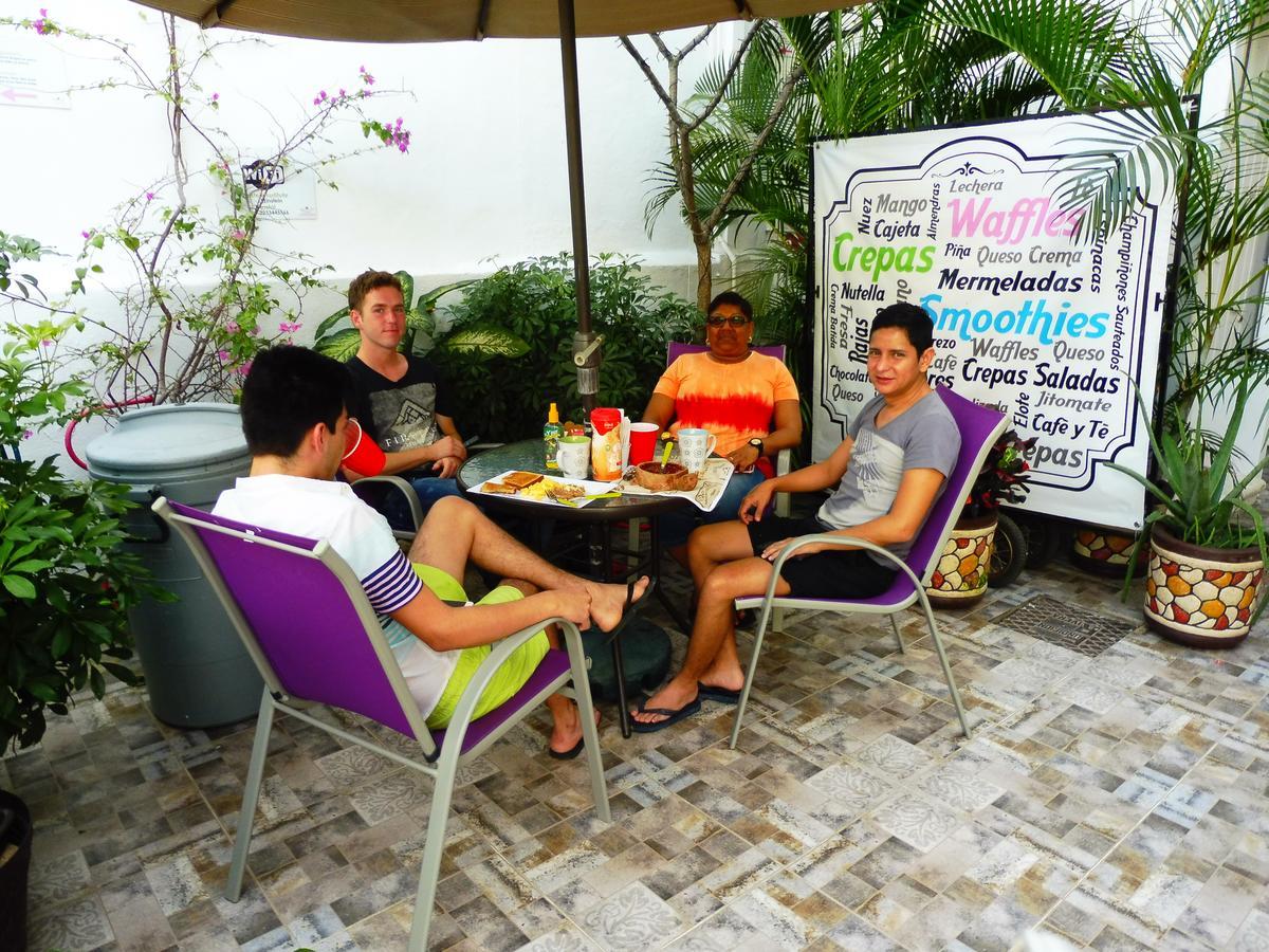 Casa Adriana VIP Backpackers Vandrarhem Puerto Vallarta Exteriör bild