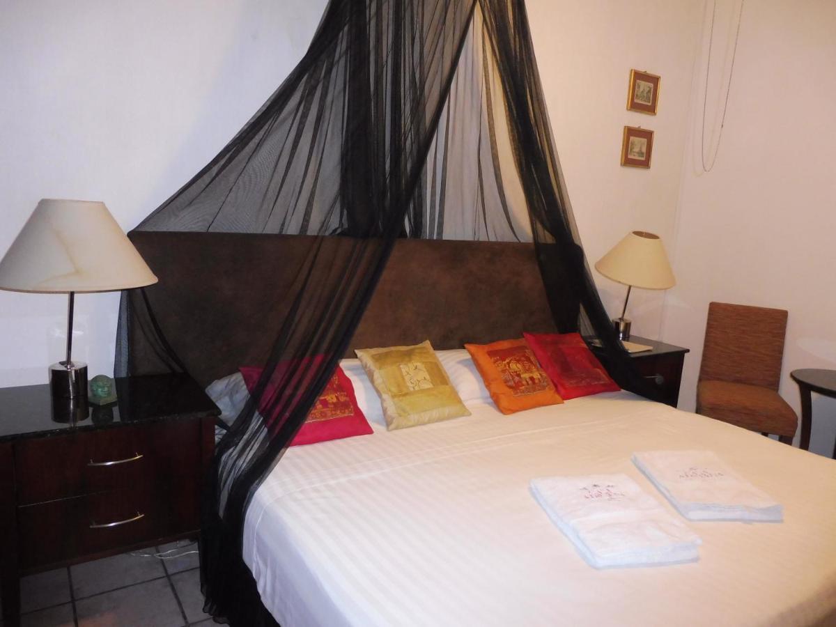 Casa Adriana VIP Backpackers Vandrarhem Puerto Vallarta Exteriör bild