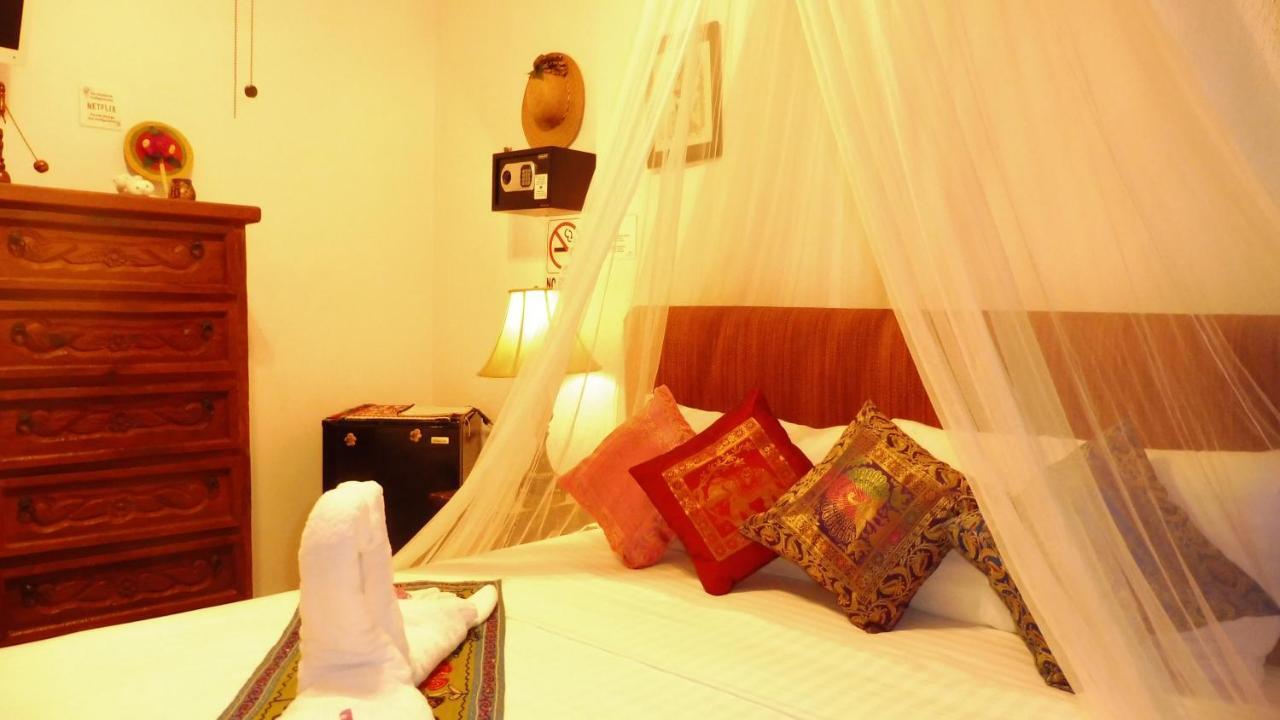 Casa Adriana VIP Backpackers Vandrarhem Puerto Vallarta Exteriör bild